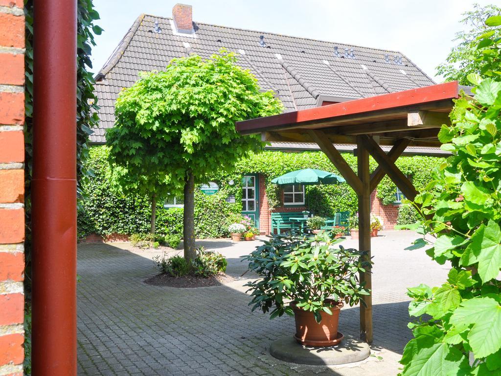 Apartamento Haus Am Deich Utersum Exterior foto