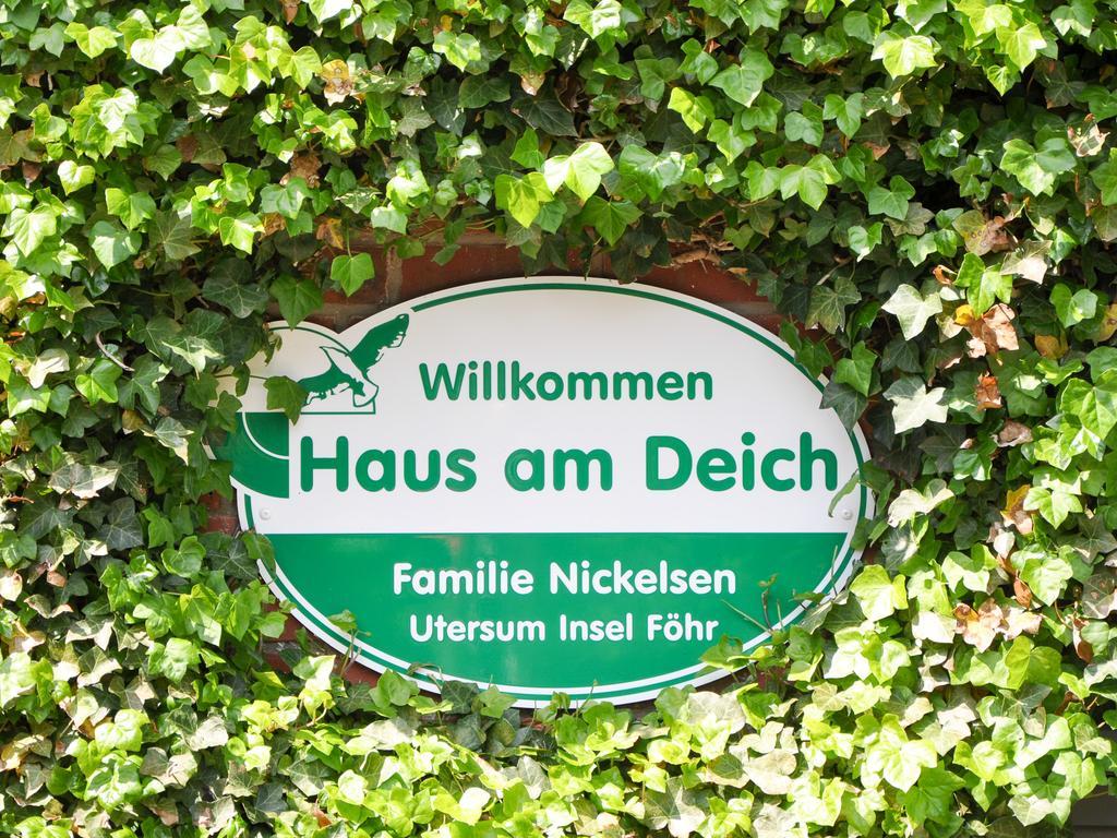 Apartamento Haus Am Deich Utersum Exterior foto